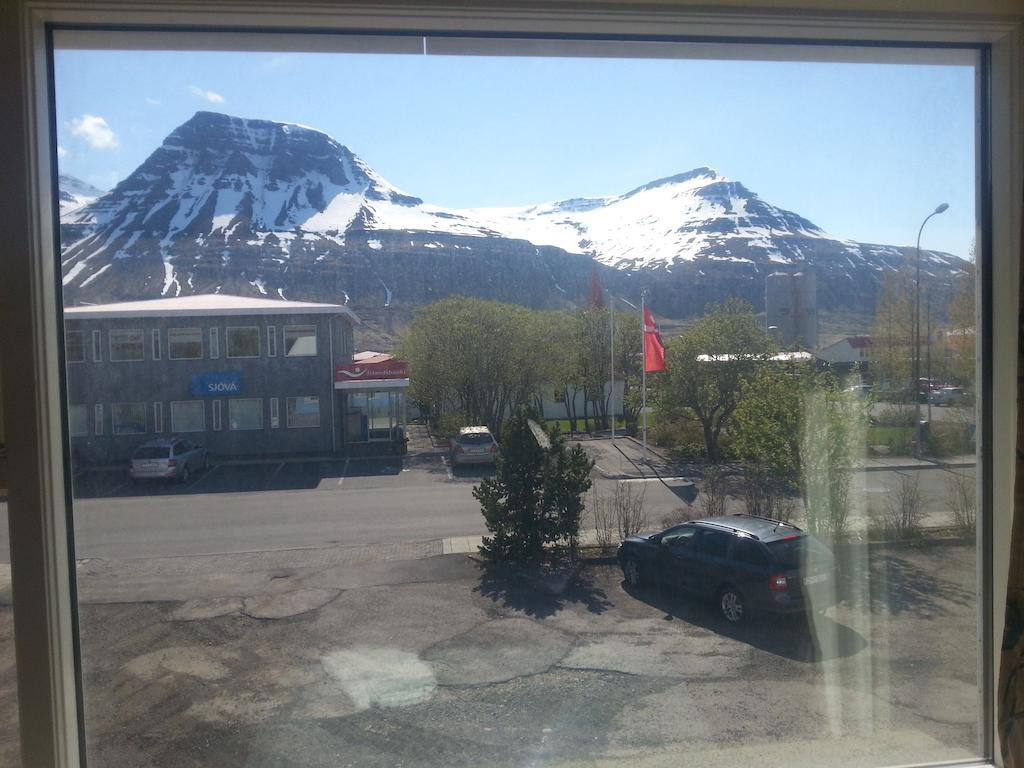 Hotel Austur Reydarfjordur Exteriör bild